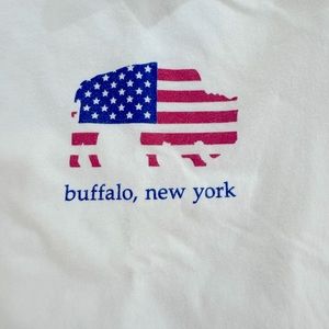 Men’s XXL white Buffalo short sleeve t-shirt.